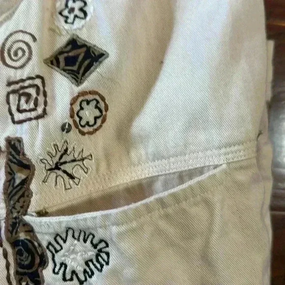 Units Zippered Embroidered Jacket - Picture 10 of 10